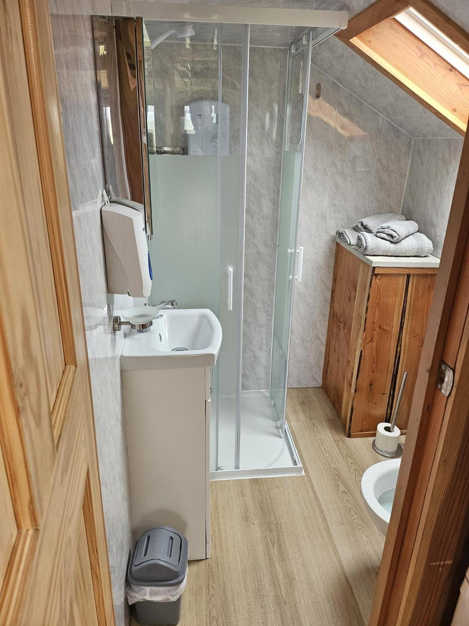 North Uist Lodges Tigharry 객실 사진